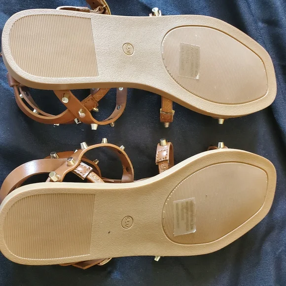 Steve Madden Tan Studded Flat Sandals - Picture 6 of 9